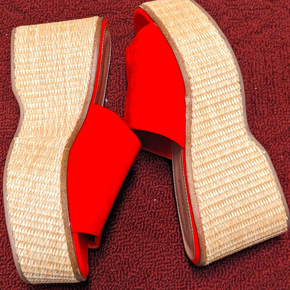 Size 10 Shoedazzle Red Platforms
